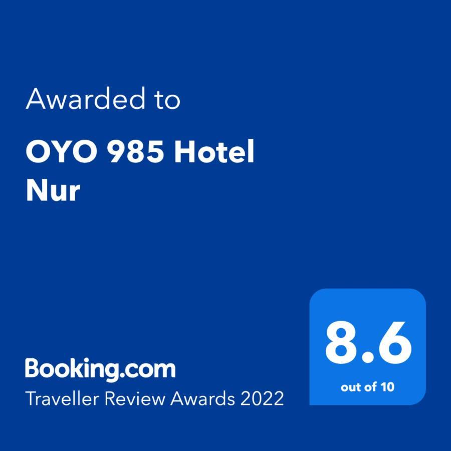 Super Oyo 985 Hotel Nur Мири Екстериор снимка